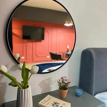 Delux 102 Apartment *