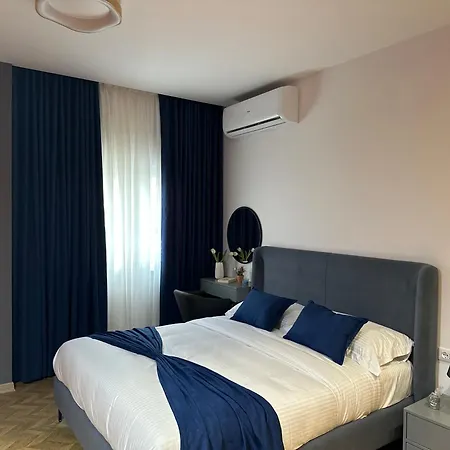 Delux 102 Lägenhet Tirana